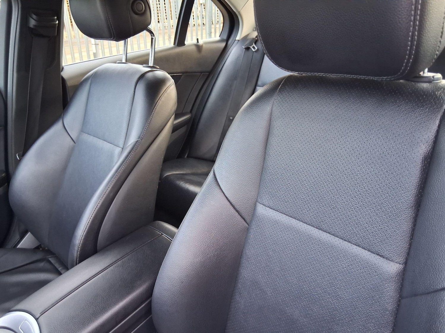 Used Mercedes-Benz C Class 2015 for sale - 77202948: Photo 41