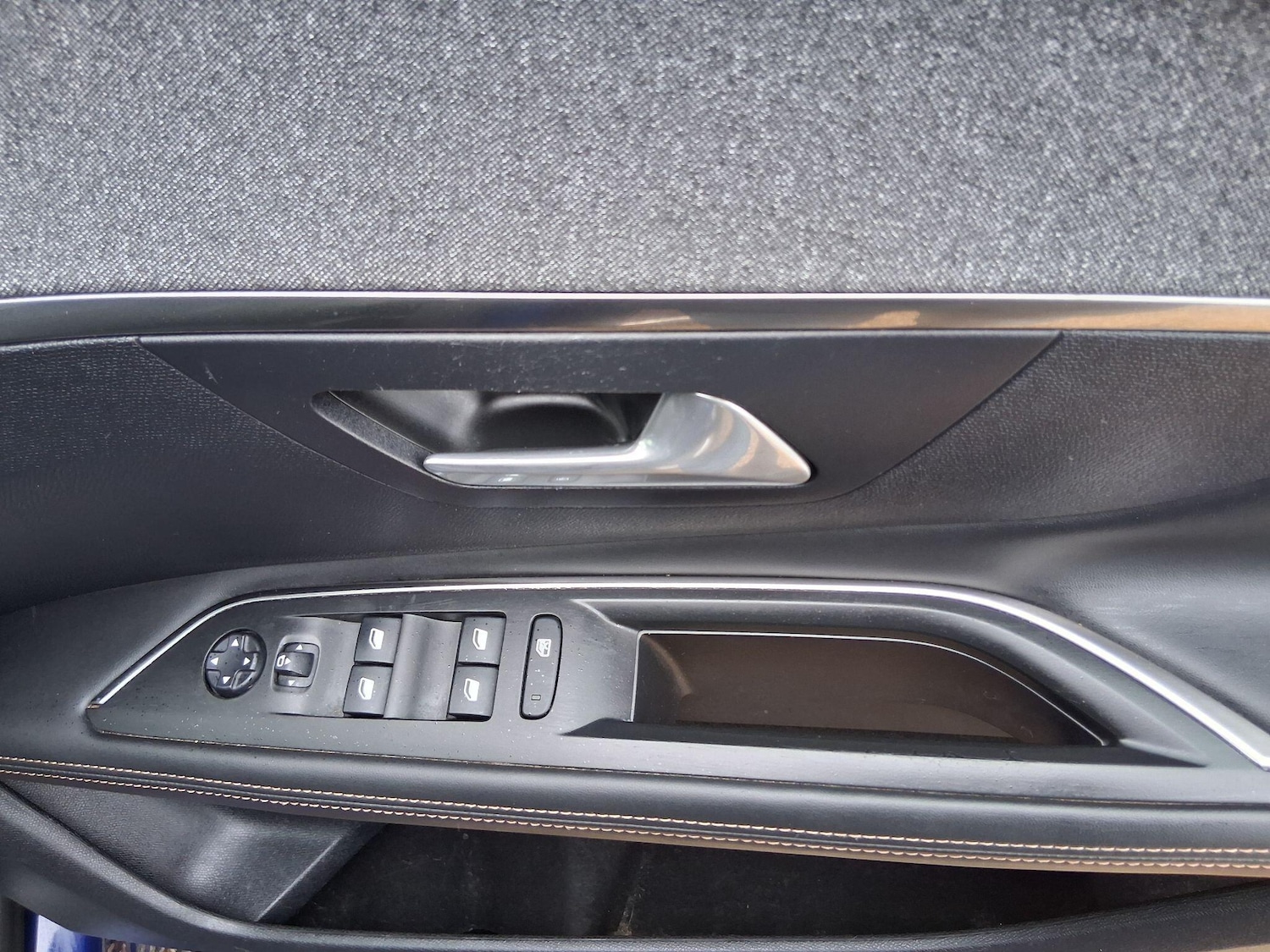 Used Peugeot 3008 2017 for sale - 77143140: Photo 25