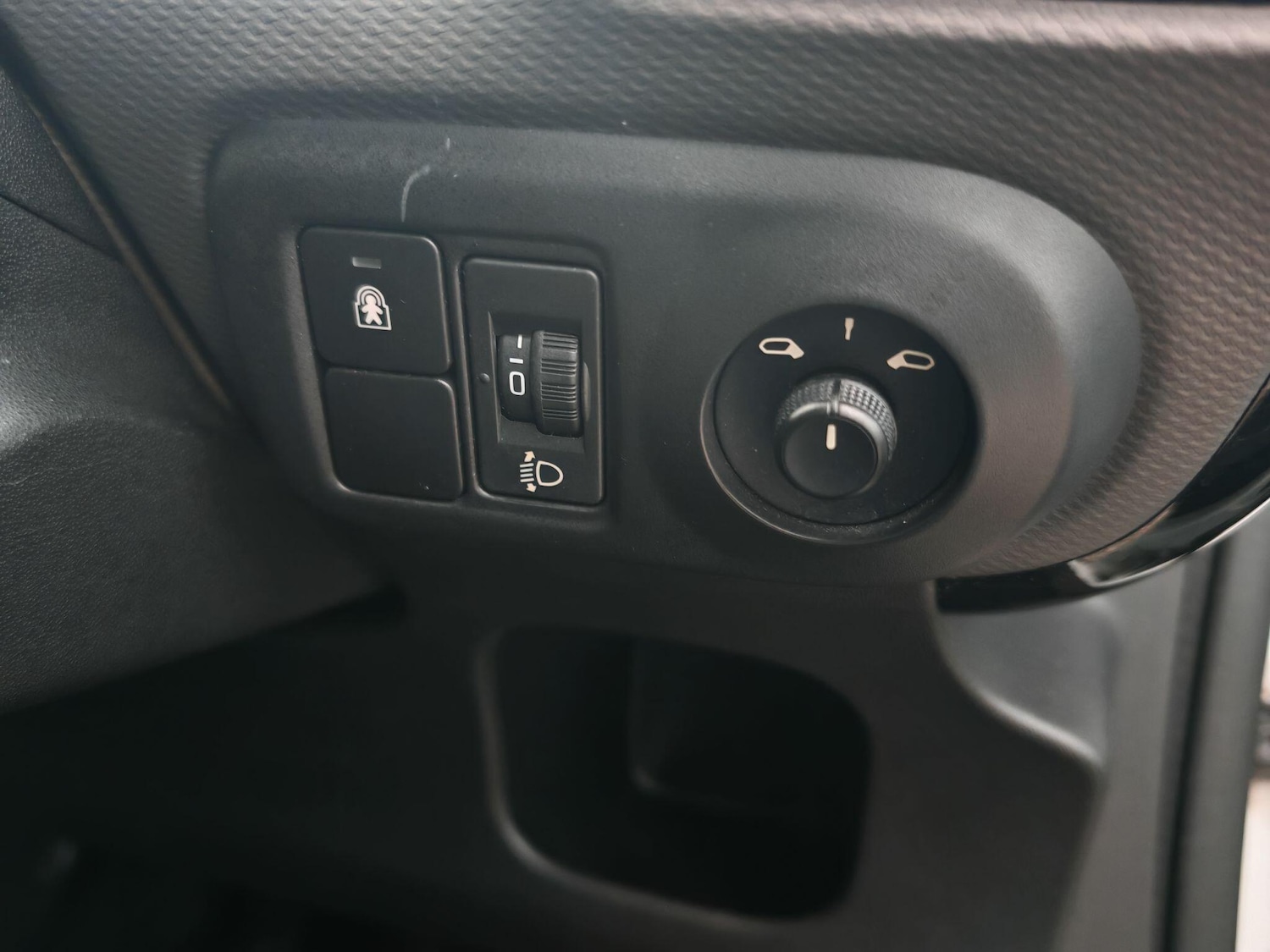 Used Citroen C4 Cactus 2015 for sale - 76645022: Photo 21