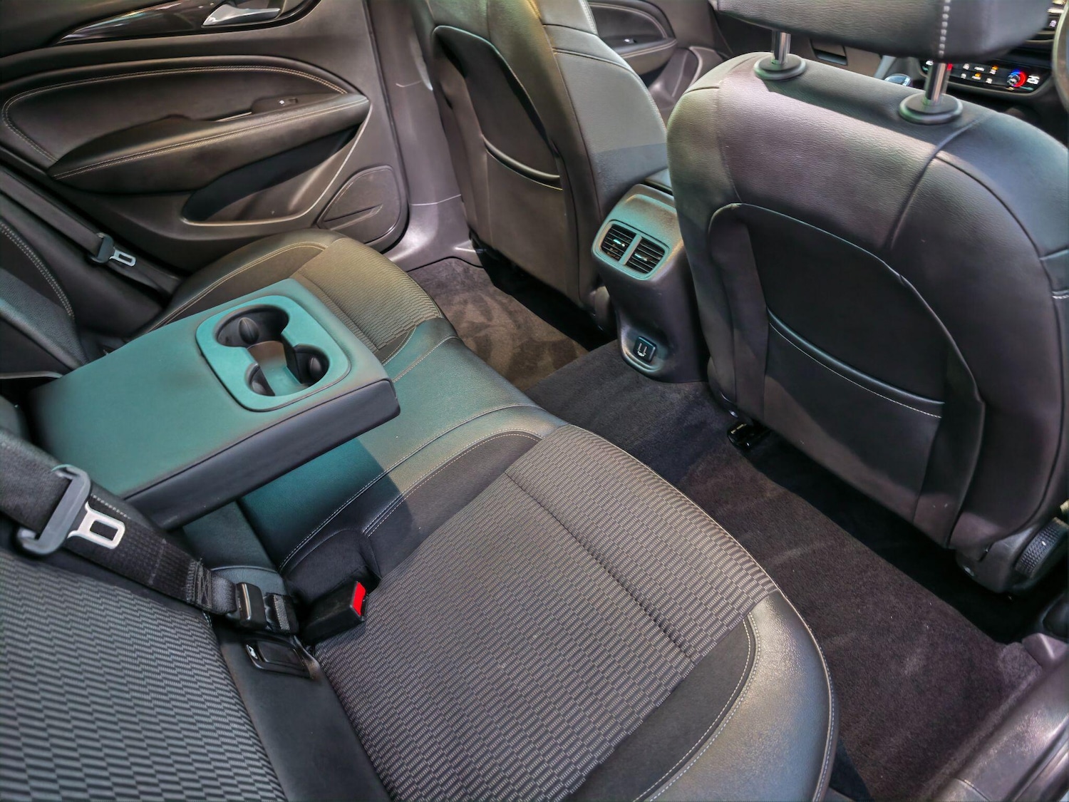 Used Vauxhall Insignia 2017 for sale - 77658534: Photo 23