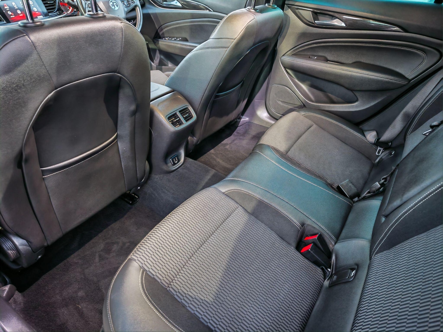 Used Vauxhall Insignia 2017 for sale - 77658534: Photo 37