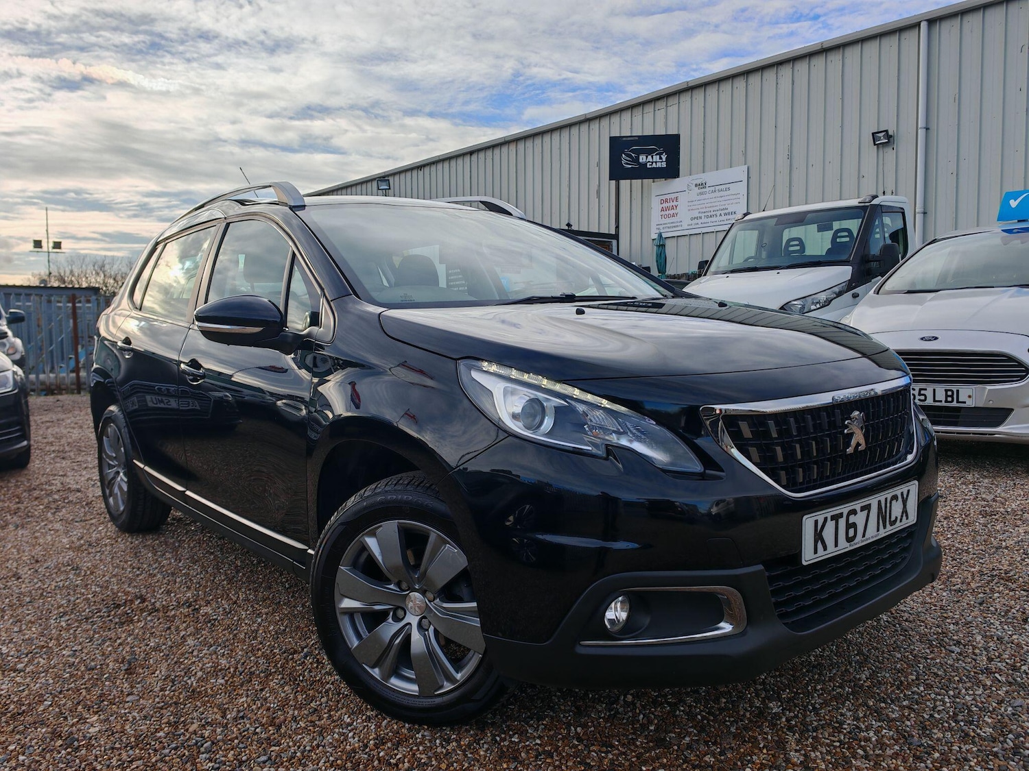 Used Peugeot 2008 2018 for sale - 76832864: Photo 1