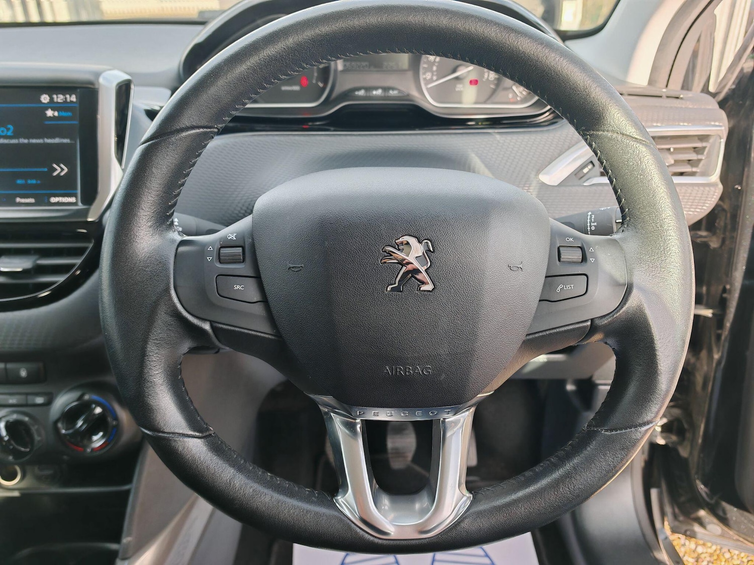 Used Peugeot 2008 2018 for sale - 76832864: Photo 11
