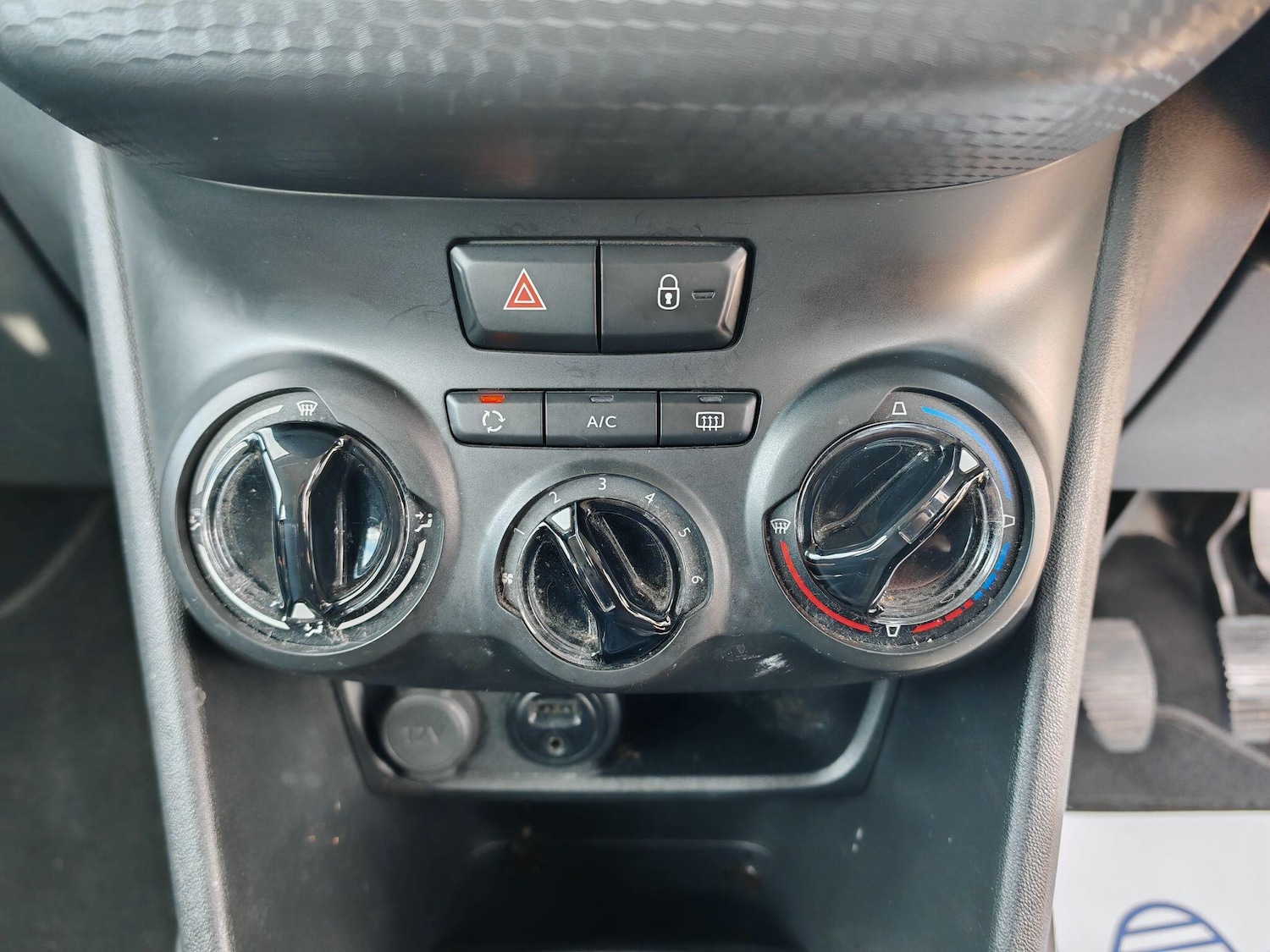 Used Peugeot 2008 2018 for sale - 76832864: Photo 17