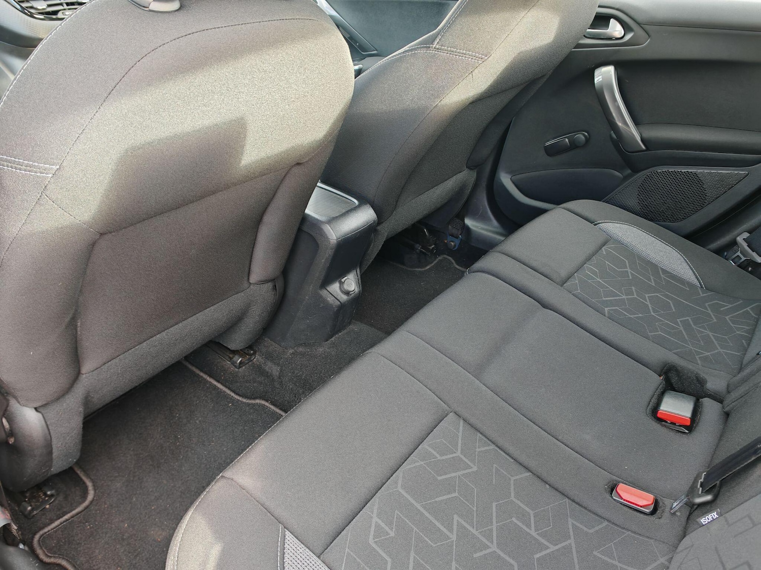 Used Peugeot 2008 2018 for sale - 76832864: Photo 38