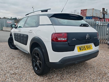Used Citroen C4 Cactus 2015 for sale - 76989889: Photo