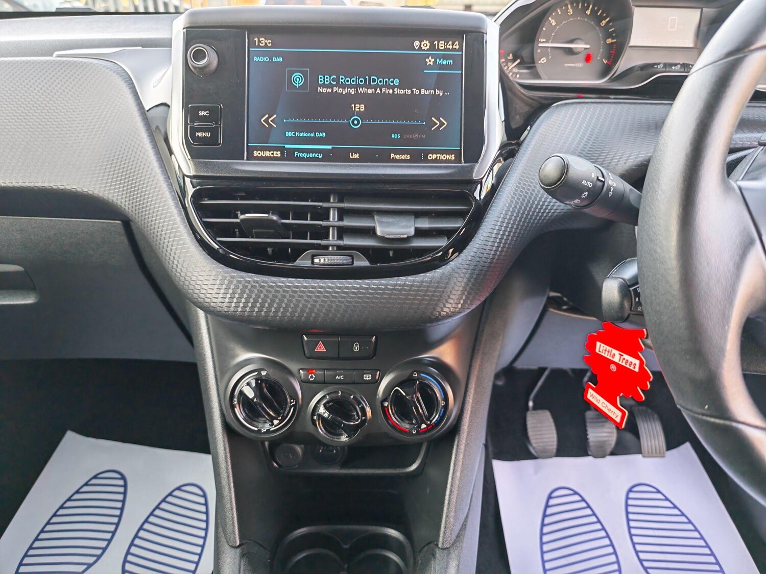 Used Peugeot 208 2019 for sale - 77940502: Photo 14