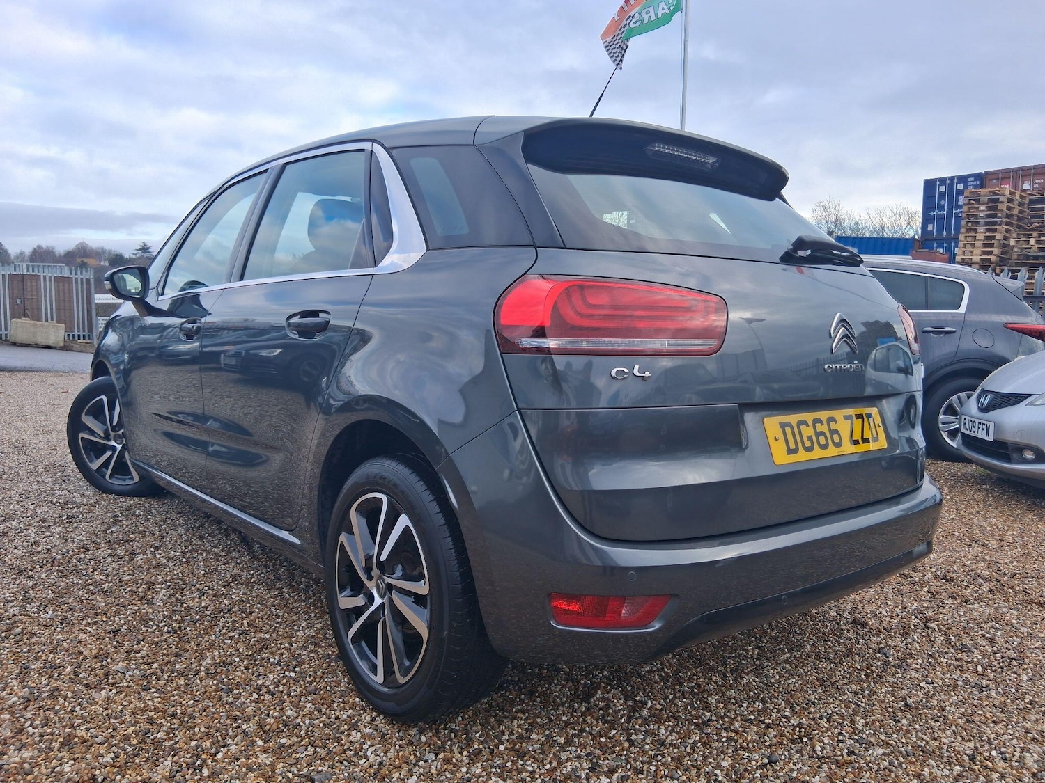 Used Citroen C4 Picasso for sale - 77237628: Photo 2