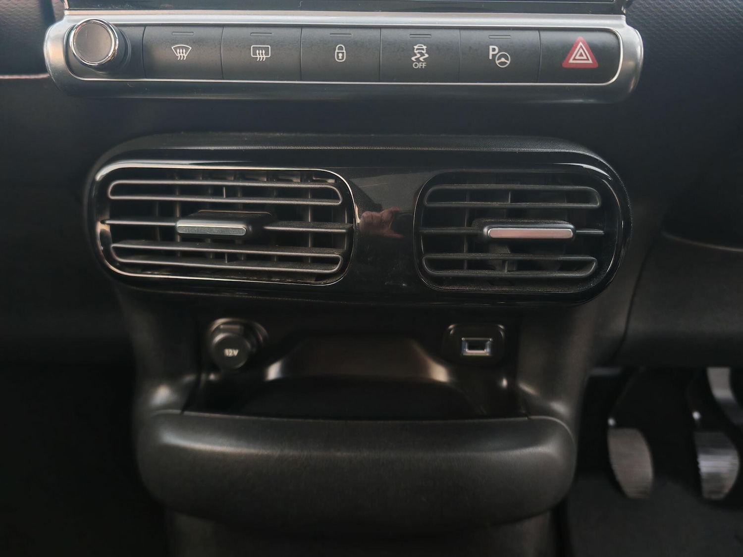 Used Citroen C4 Cactus 2015 for sale - 76714391: Photo 18