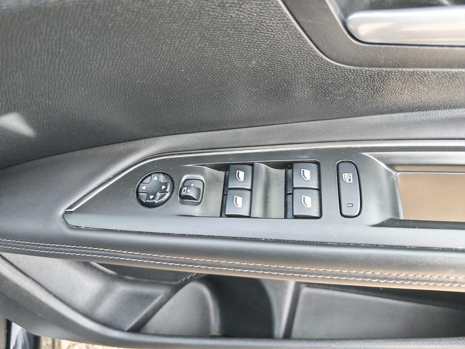 Used Peugeot 3008 for sale - 77853788: Photo 25