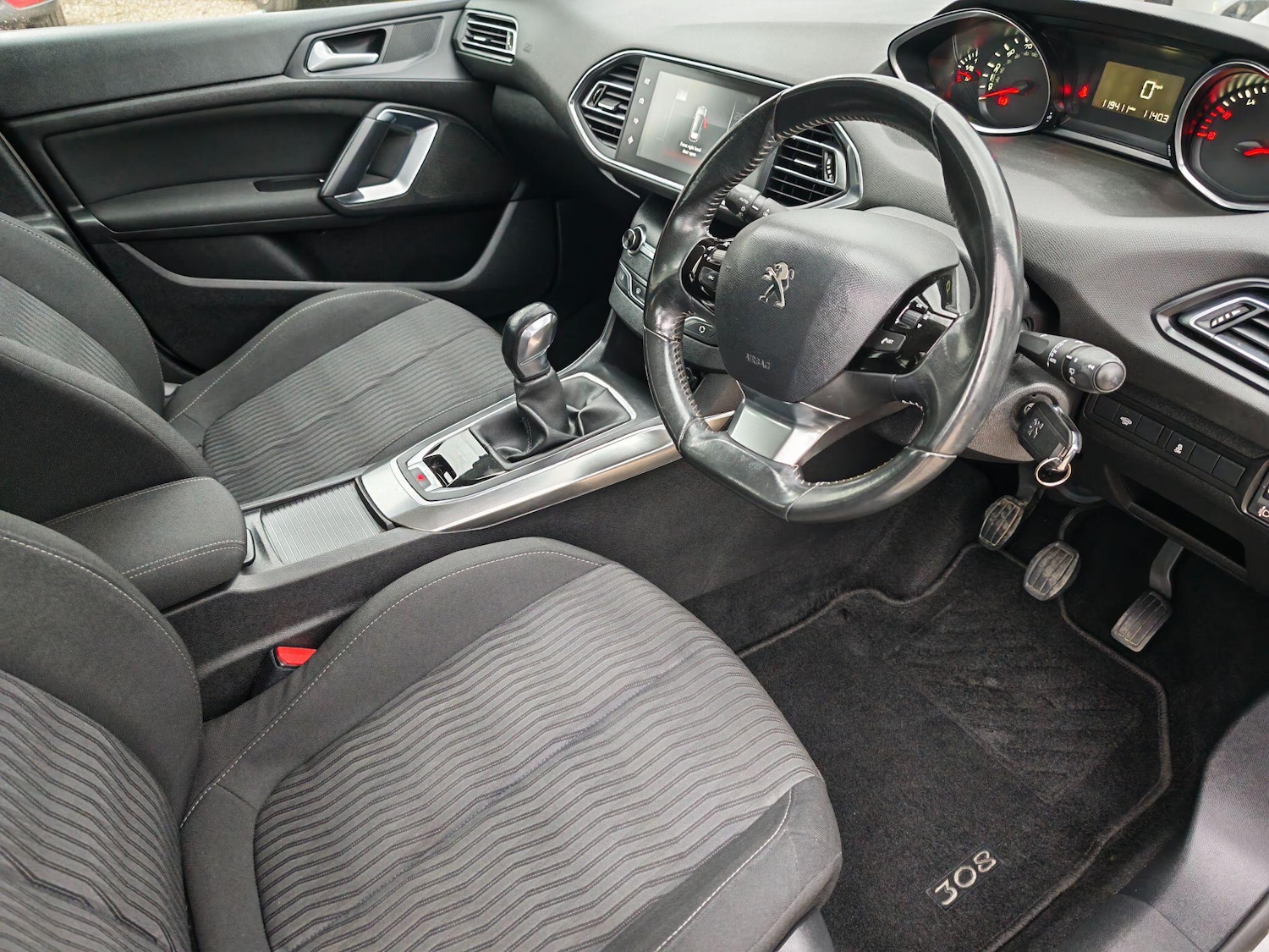 Used Peugeot 308 2014 for sale - 77682915: Photo 10