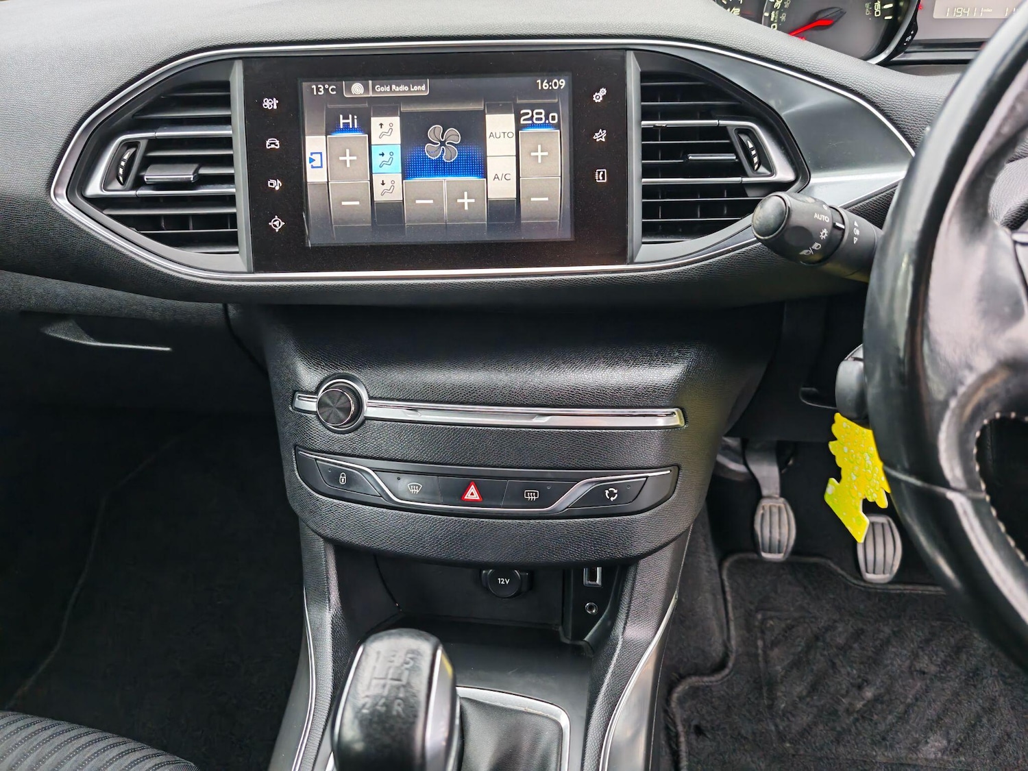 Used Peugeot 308 2014 for sale - 77682915: Photo 14