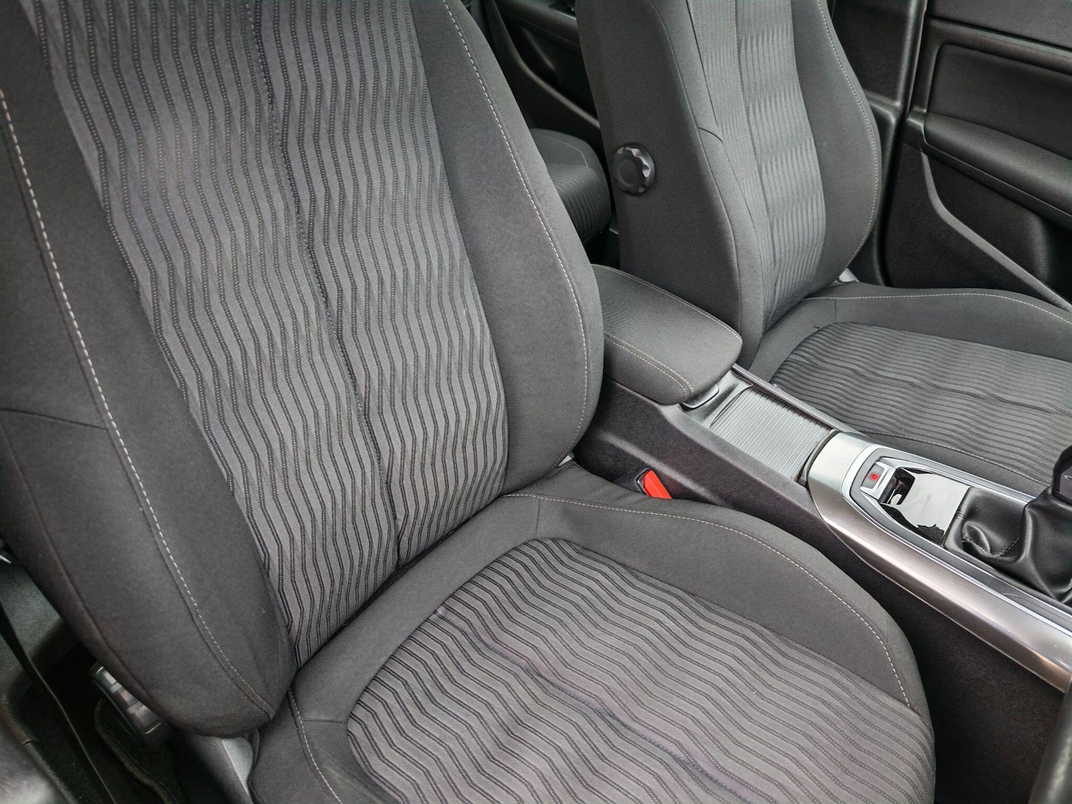 Used Peugeot 308 2014 for sale - 77682915: Photo 21