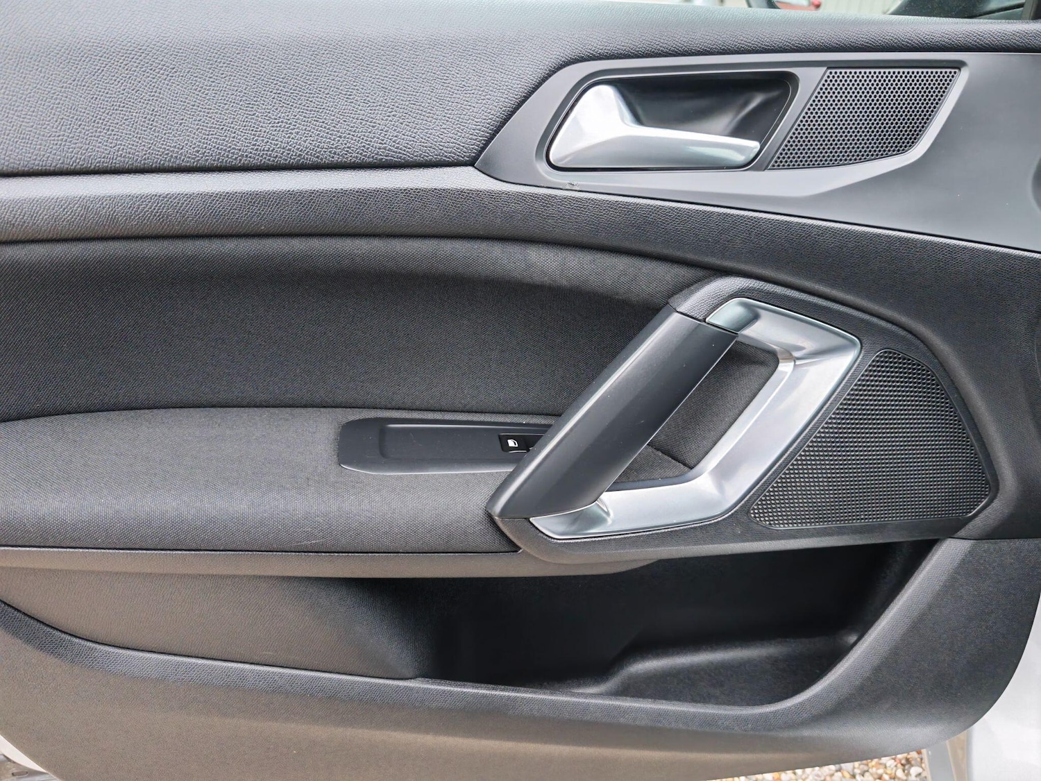 Used Peugeot 308 2014 for sale - 77682915: Photo 38