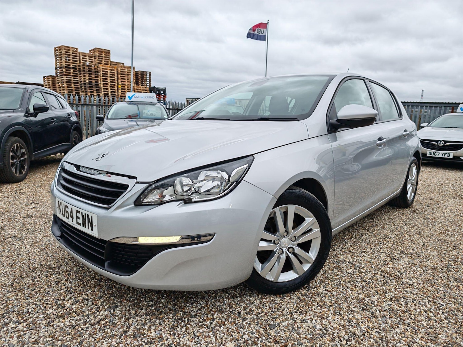 Used Peugeot 308 2014 for sale - 77682915: Photo 4