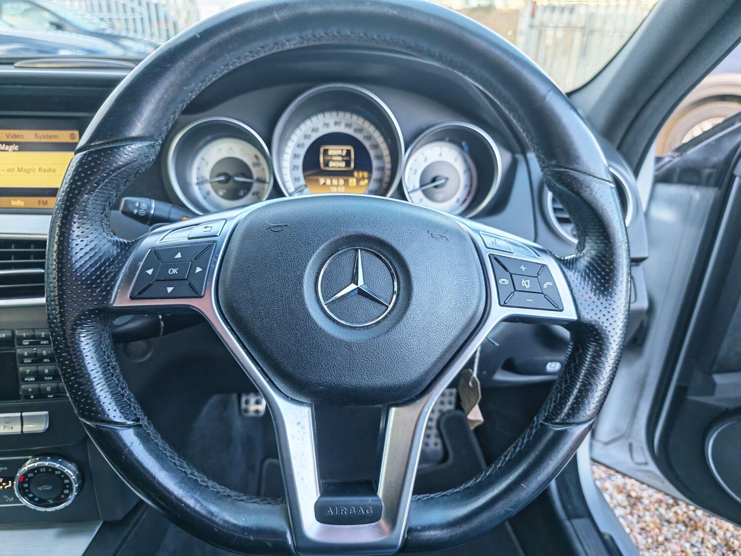 Used Mercedes-Benz C Class 2011 for sale - 77574885: Photo 10