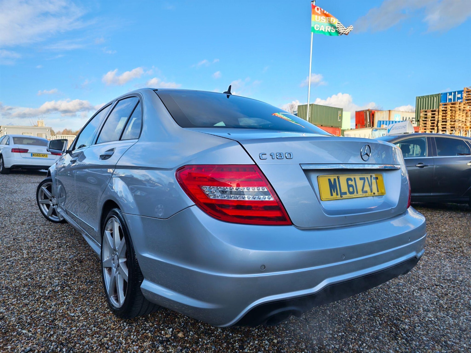 Used Mercedes-Benz C Class 2011 for sale - 77574885: Photo 2