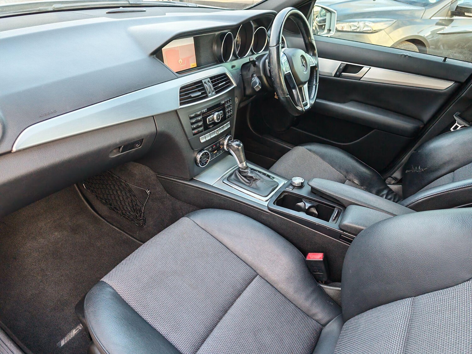 Used Mercedes-Benz C Class 2011 for sale - 77574885: Photo 37