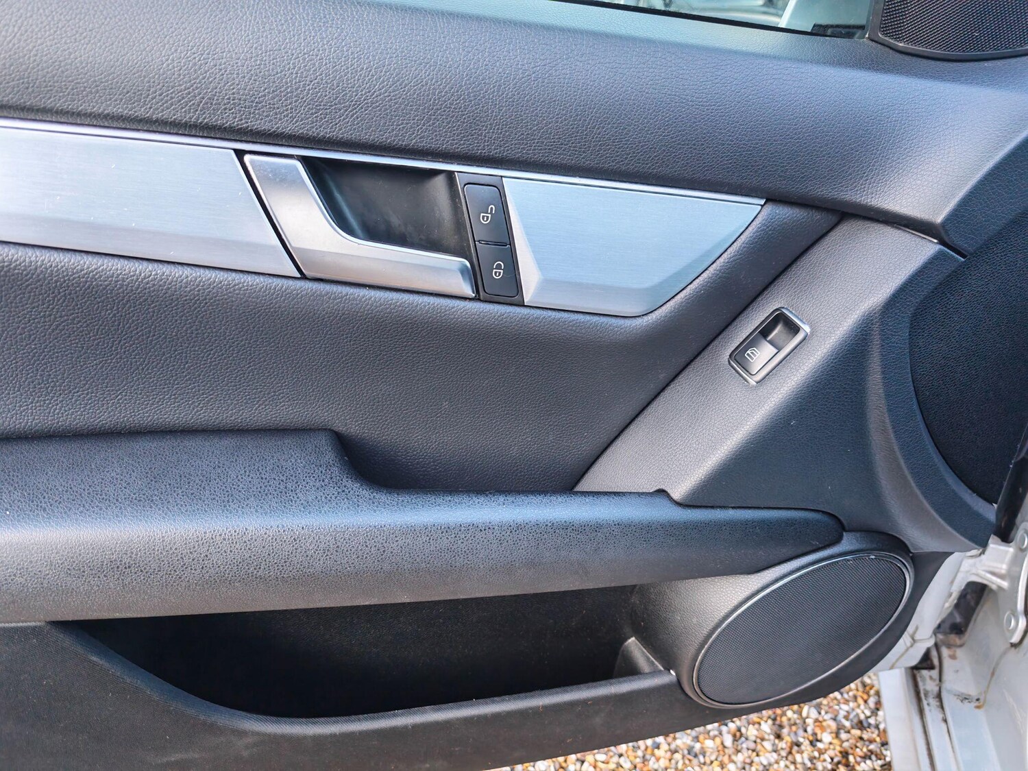 Used Mercedes-Benz C Class 2011 for sale - 77574885: Photo 40