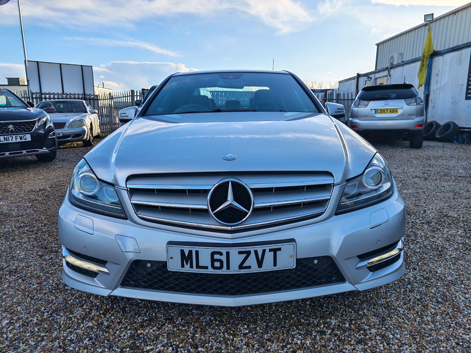 Used Mercedes-Benz C Class 2011 for sale - 77574885: Photo 5