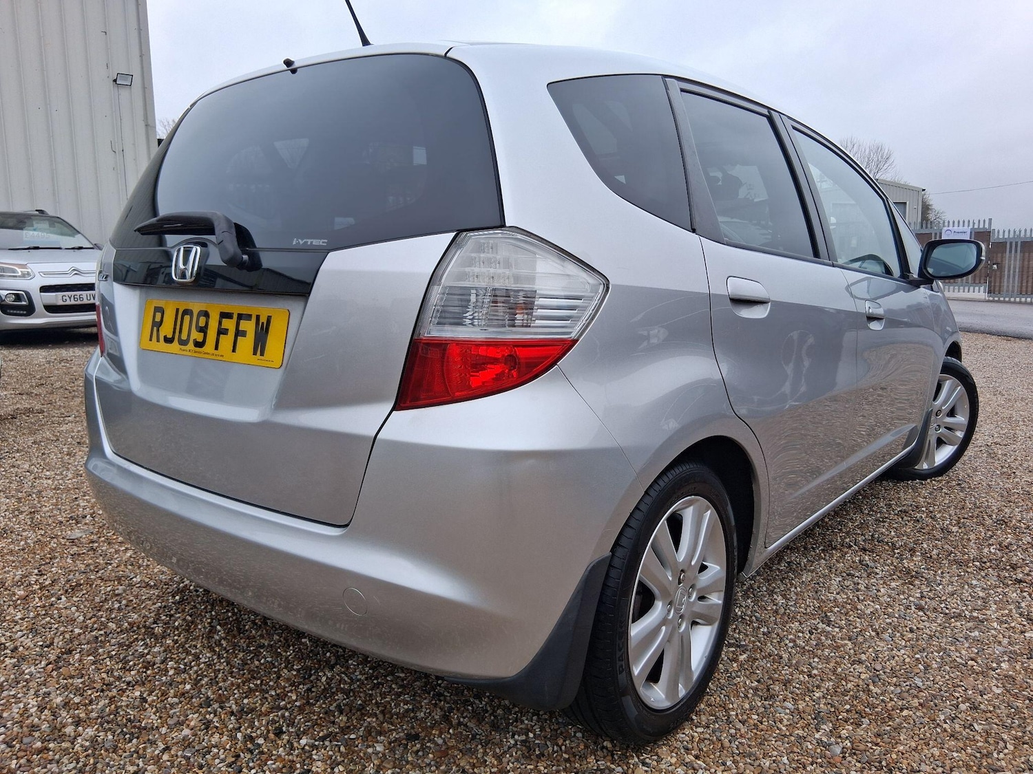 Used Honda Jazz 2009 for sale - 77143411: Photo 30