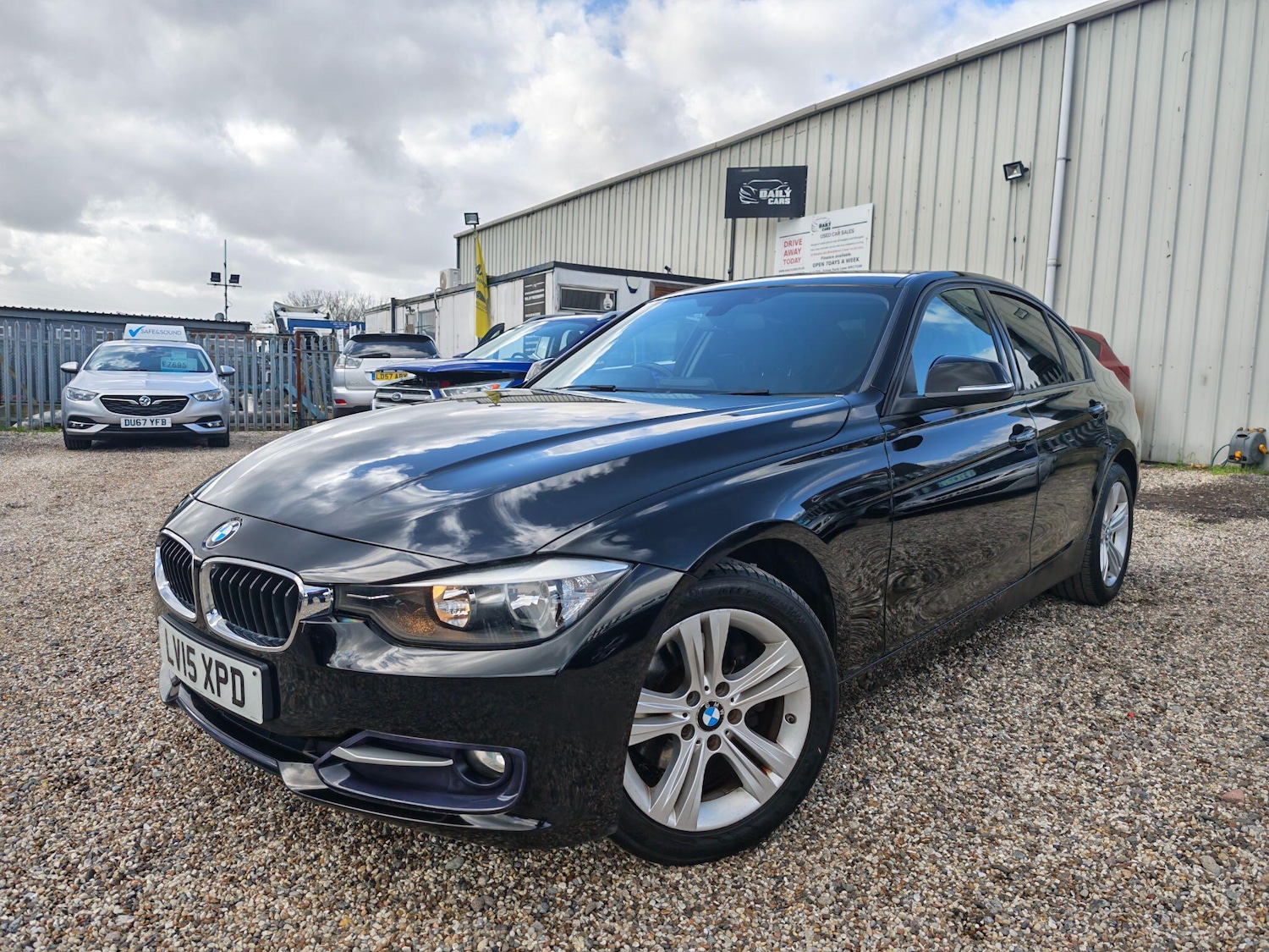 Used BMW 3 Series 2015 for sale - 77839793: Photo 4