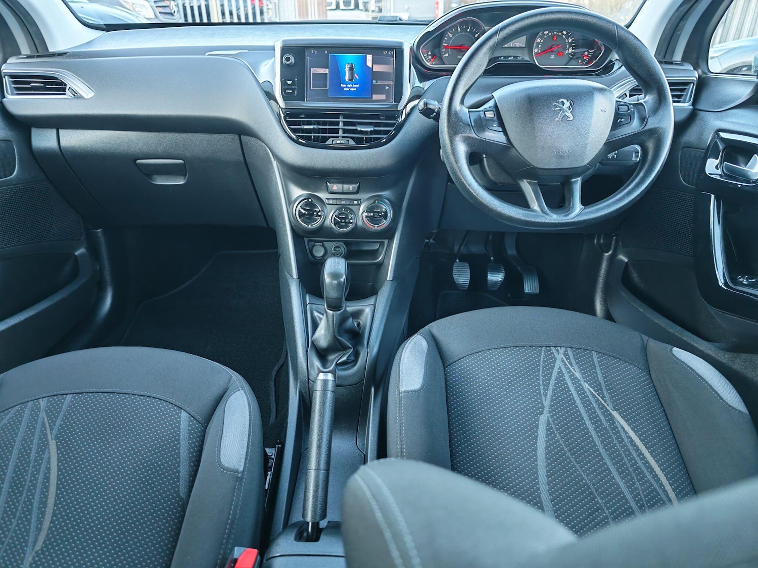 Used Peugeot 208 2018 for sale - 78086260: Photo 23