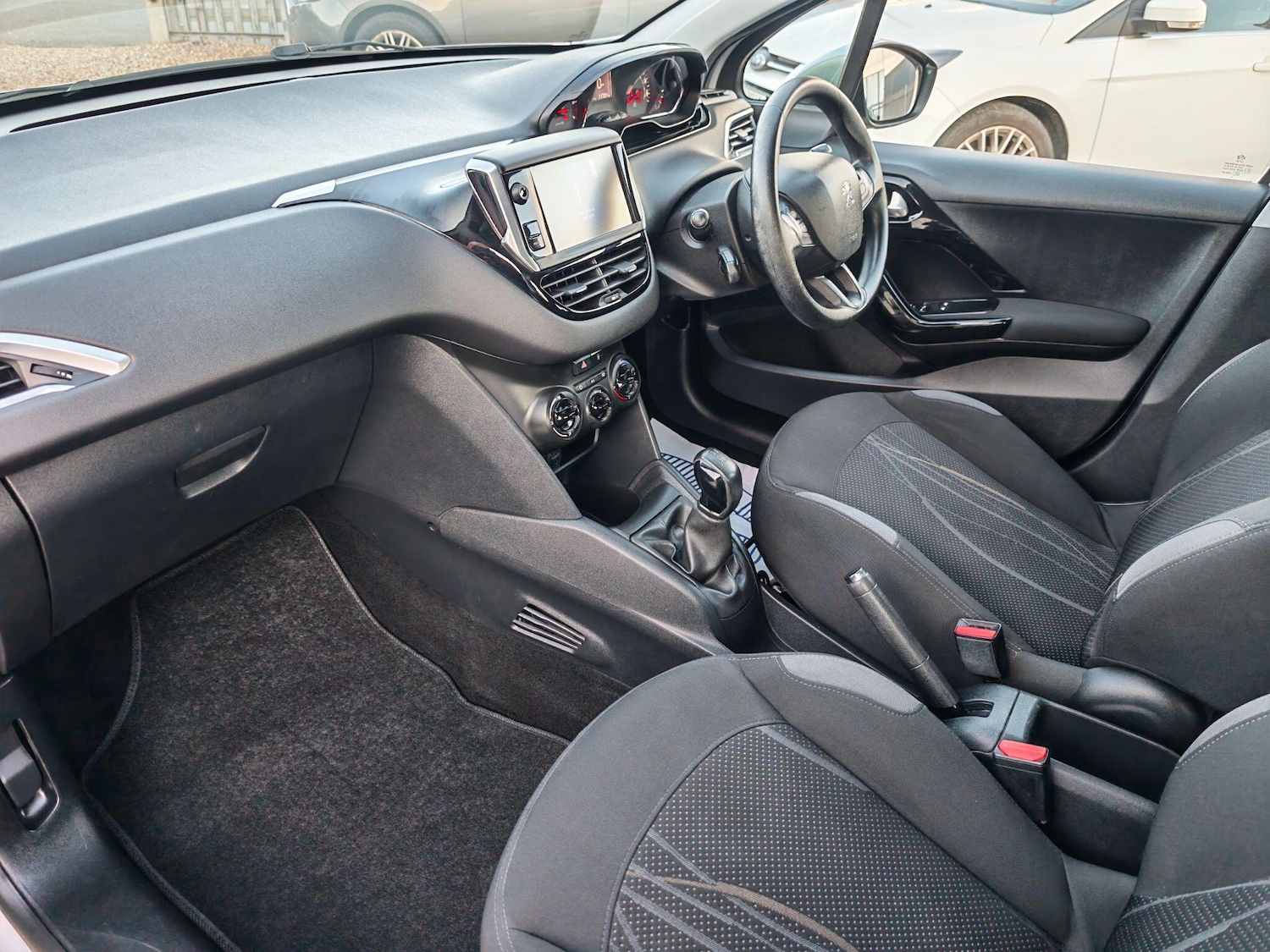 Used Peugeot 208 2018 for sale - 78086260: Photo 35