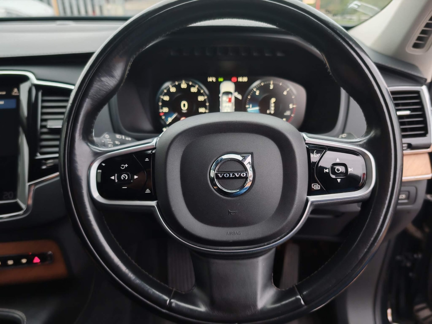 Used Volvo XC90 2017 for sale - 76446594: Photo 11