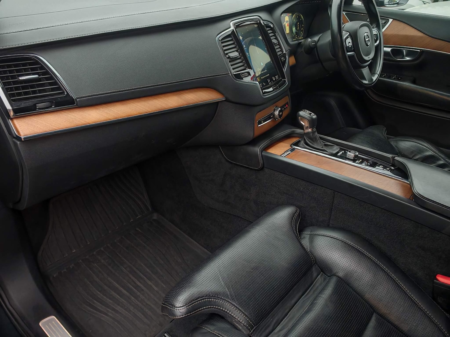 Used Volvo XC90 2017 for sale - 76446594: Photo 43