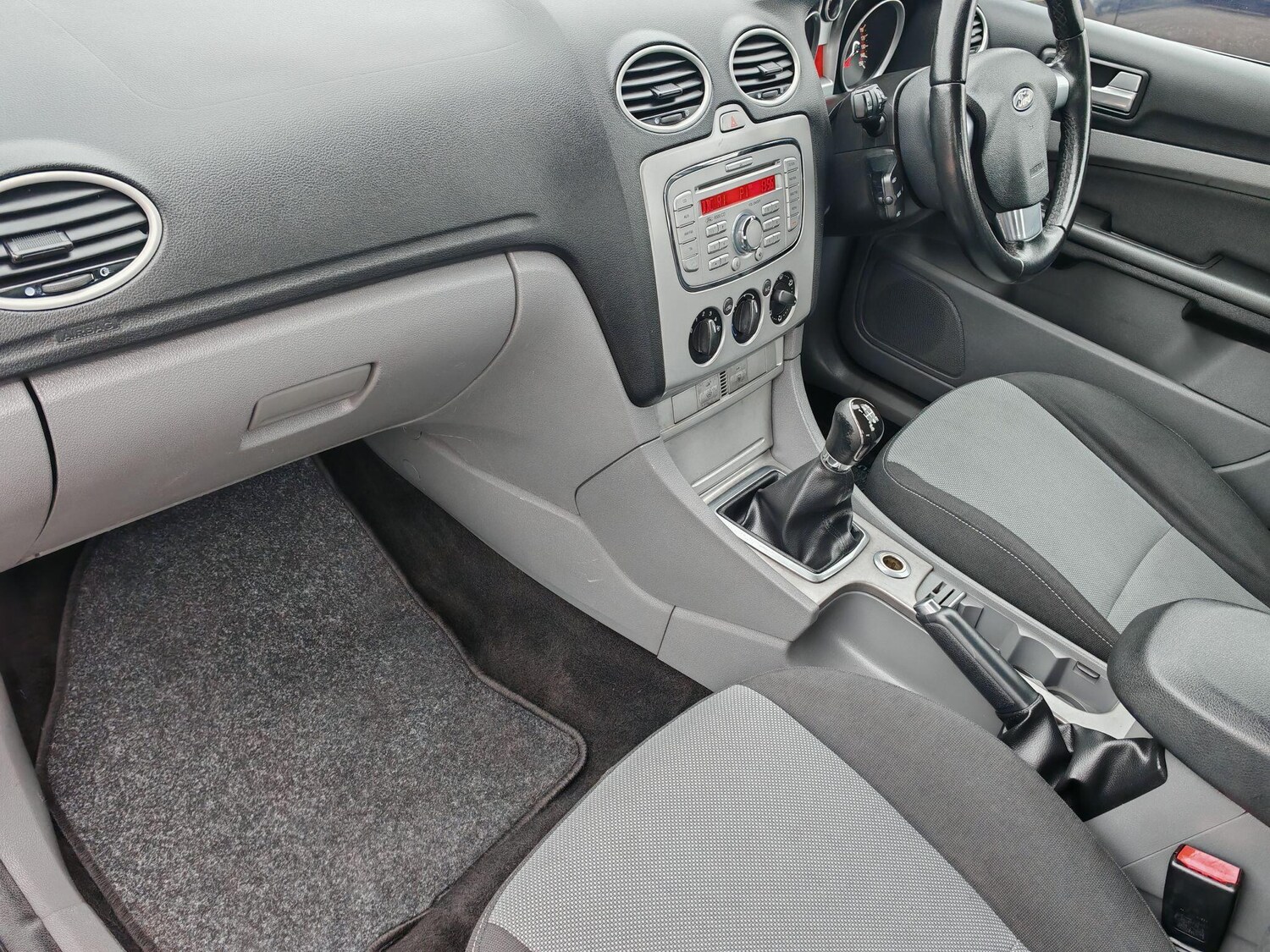 Used Ford Focus 2009 for sale - 76549686: Photo 34