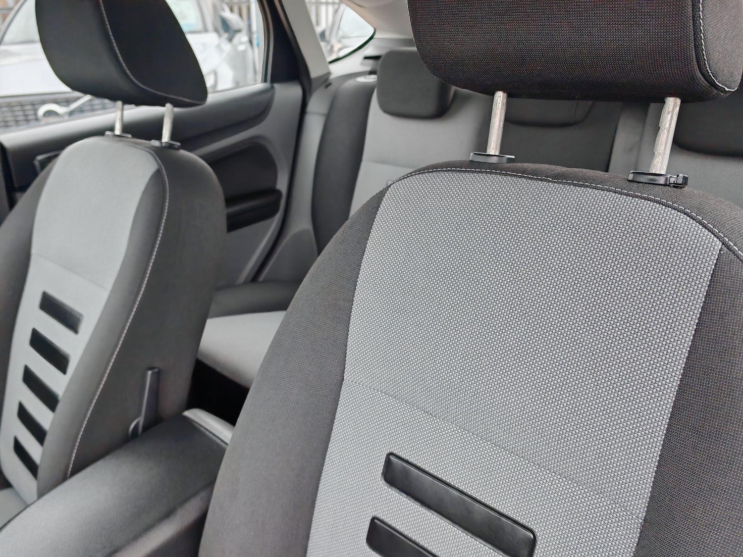 Used Ford Focus 2009 for sale - 76549686: Photo 35