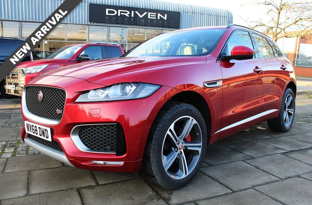 Used Jaguar F-Pace 2018 for sale - 77227477: Photo 2