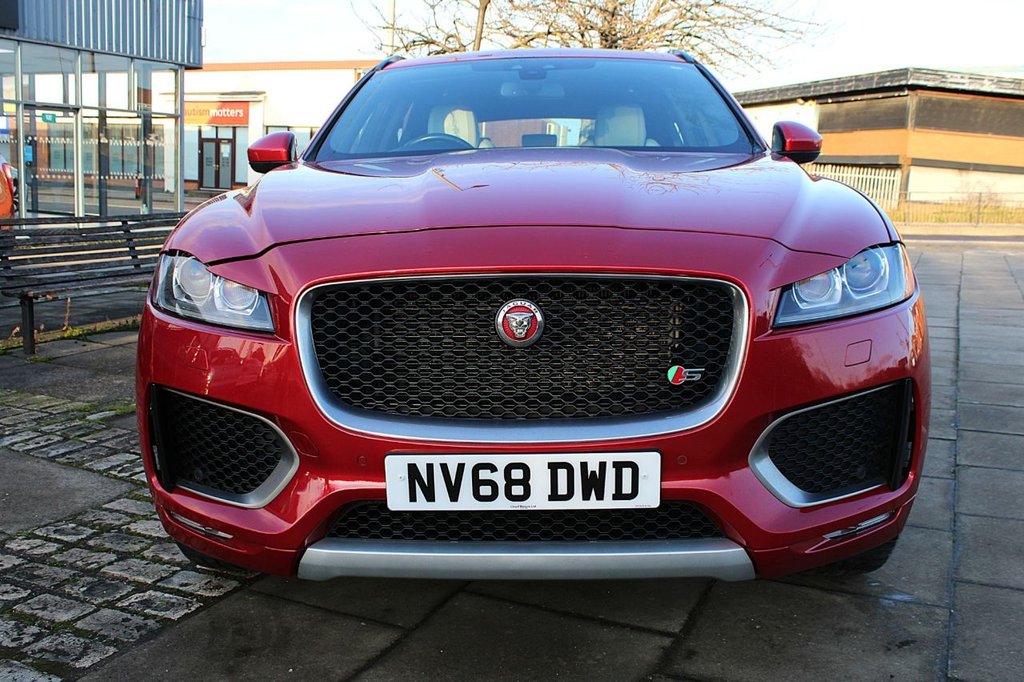 Used Jaguar F-Pace 2018 for sale - 77227477: Photo 4