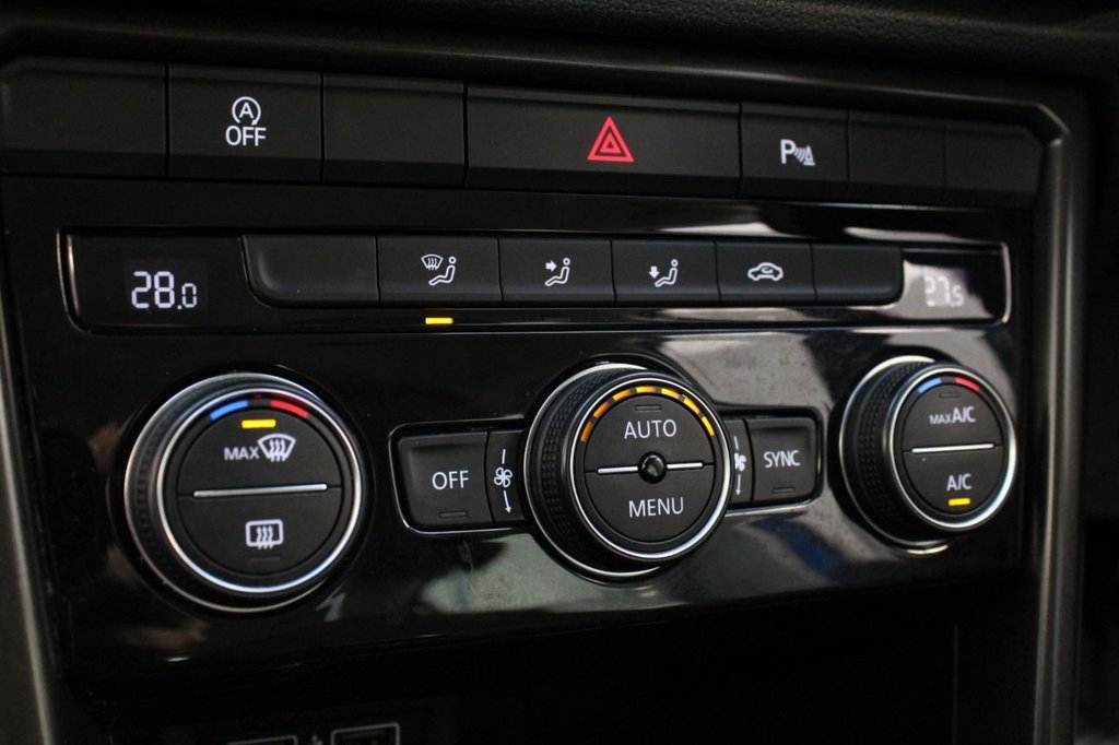 Used Volkswagen T-Roc 2019 for sale - 77236688: Photo 32