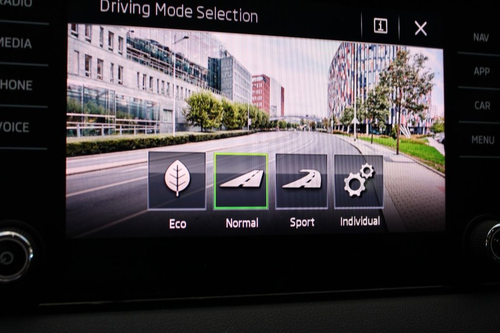 Used Skoda Karoq 2020 for sale - 77231415: Photo 40