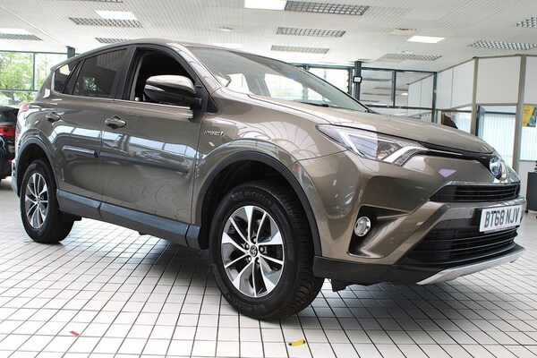 Used Toyota RAV4 2018 for sale - 75689440: Photo 10