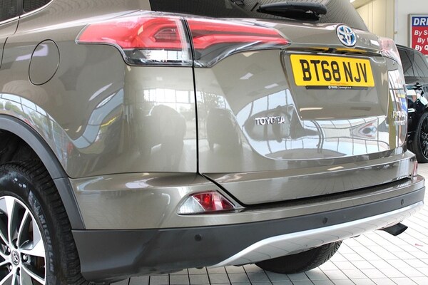 Used Toyota RAV4 2018 for sale - 75689440: Photo 17
