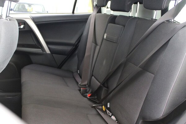 Used Toyota RAV4 2018 for sale - 75689440: Photo 28
