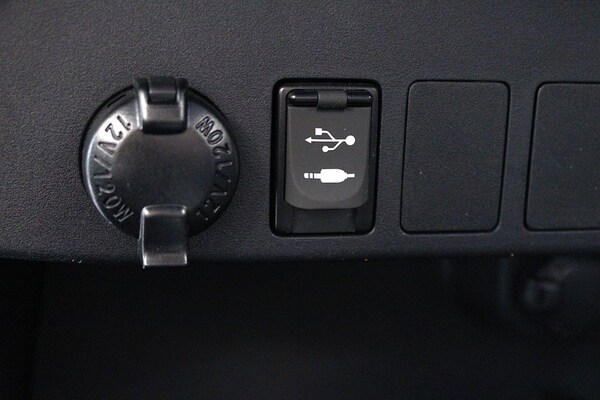 Used Toyota RAV4 2018 for sale - 75689440: Photo 37
