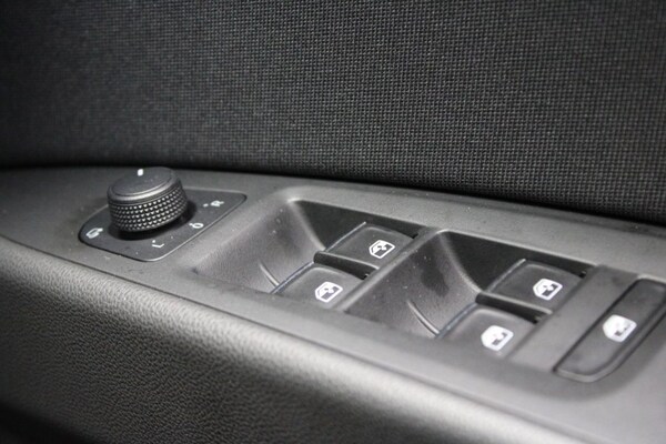 Used SEAT Leon 2019 for sale - 75689445: Photo 42