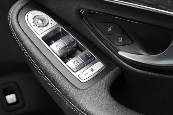 Used Mercedes-Benz GLC 2019 for sale - 75689389: Photo 34