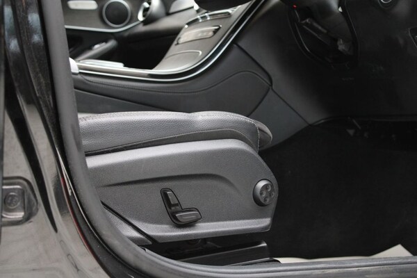 Used Mercedes-Benz GLC 2019 for sale - 75689389: Photo 36
