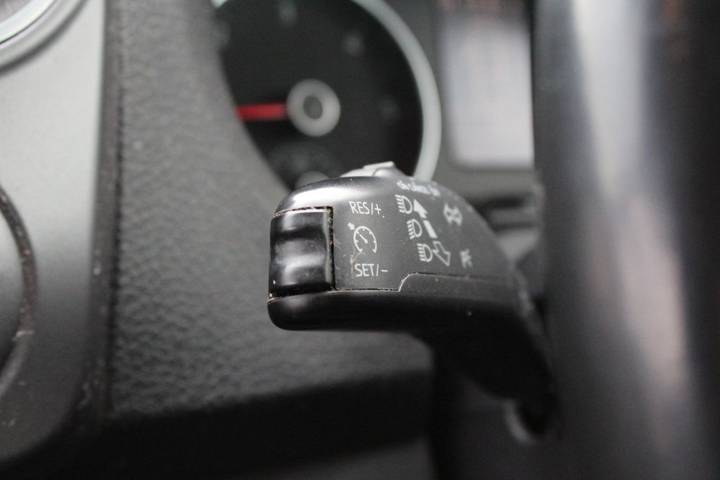 Used Volkswagen Amarok 2015 for sale - 78030085: Photo 23