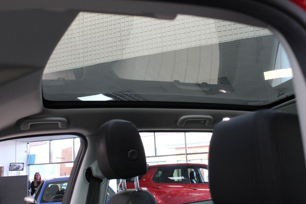 Used Land Rover Discovery Sport 2016 for sale - 77437209: Photo 30