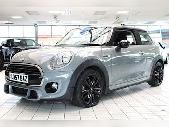 Used MINI Hatch 2018 for sale - 75689443: Photo