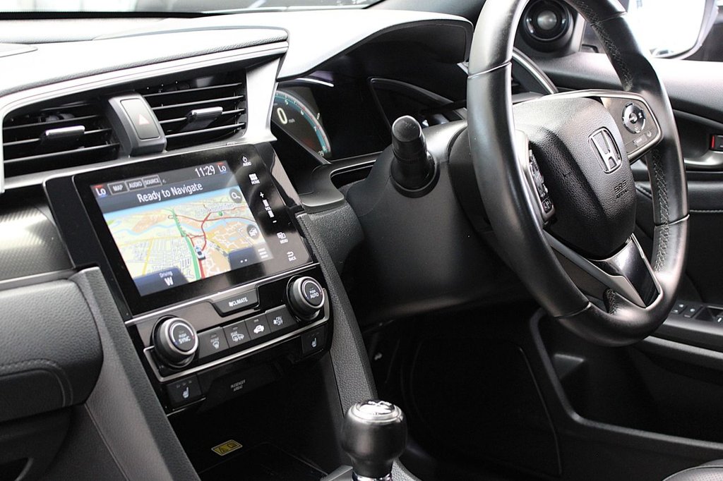 Used Honda Civic 2017 for sale - 77231421: Photo 24