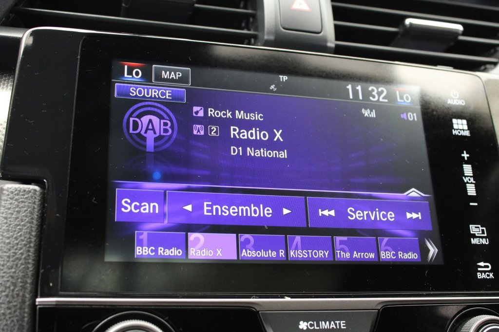 Used Honda Civic 2017 for sale - 77231421: Photo 32