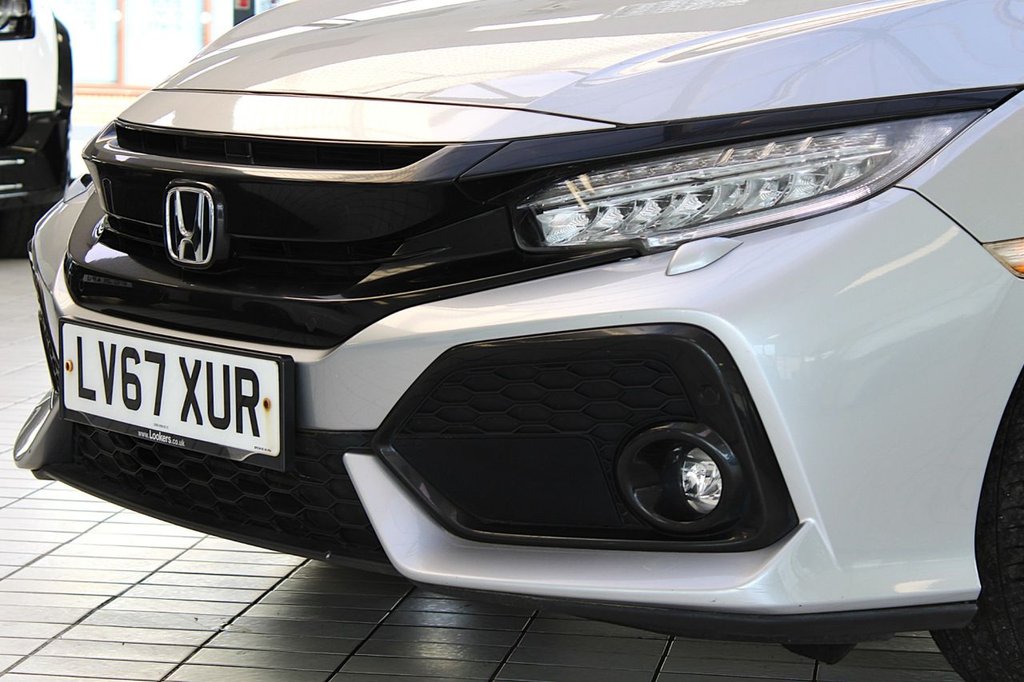 Used Honda Civic 2017 for sale - 77231421: Photo 4