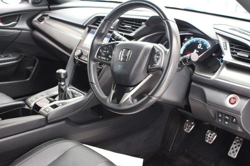 Used Honda Civic 2017 for sale - 77231421: Photo 45